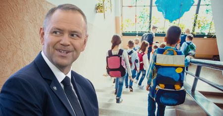 "Nikt nas nie pytał o zgodę". Rodzice wściekli na e-dzienniki