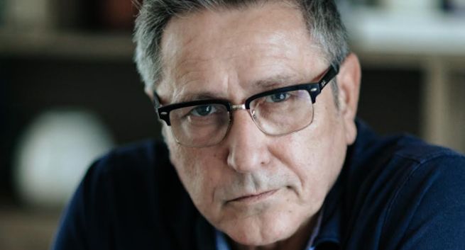 Andrzej Sołtysik gospodarzem programu na ŚwiatGwiazd.pl