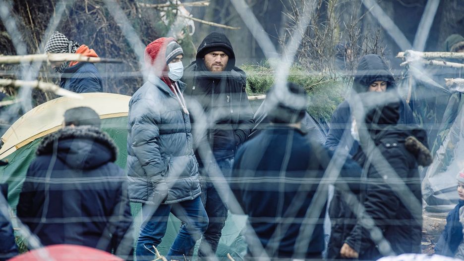 Kryzys na granicy. Migranci opuścili koczowisko w Kuźnicy. "Zabrali ze sobą kłody" 