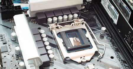 Intel Core i5-11400 "na golasa" - magiczne ujęcia z kamery termowizyjnej