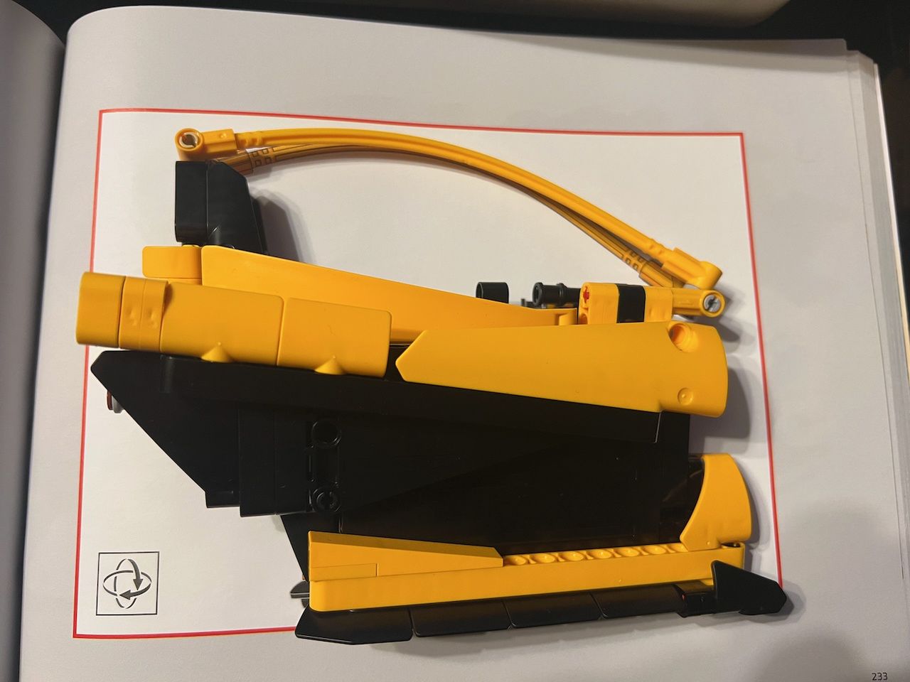 Składanie McLarena P1 z klocków LEGO krok po kroku