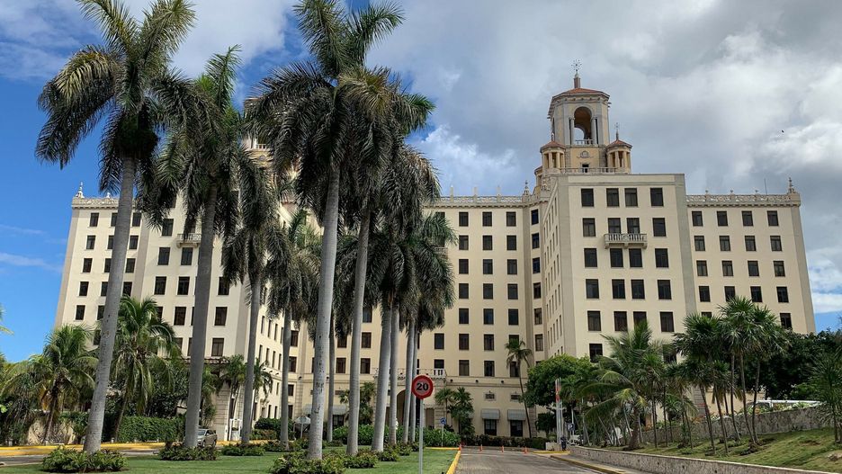 Historyczne wn?trza Hotel National de Cuba w HawanieView of the Hotel Nacional de Cuba, in Havana on November 2, 2021. - Inaugurated in 1930, it is one of Cuba's historic buildings in eclectic style, where American mafia figures of the 50's, Hollywood actors and actresses, as well as presidents of many countries stayed. After the triumph of the Revolution, it was used as a school, hostel and military command post until its final destination as one of the main hotels for tourism and catalogued as a National Monument. (Photo by Adalberto ROQUE / AFP)ADALBERTO ROQUE