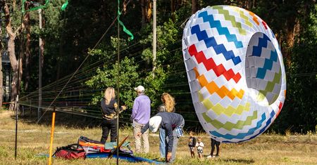 Kolorowe niebo nad Chodzieżą. Trwa 2. Międzynarodowy Festiwal Latawców