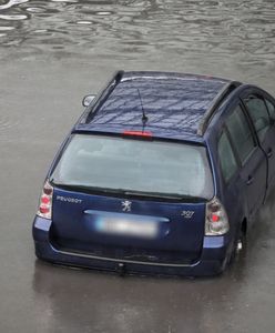 Злива паралізувала Варшаву. Водії застрягли у затоплених автомобілях