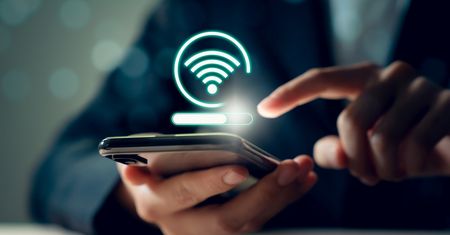 Jak sprawdzić hasło do Wi-Fi w telefonie?