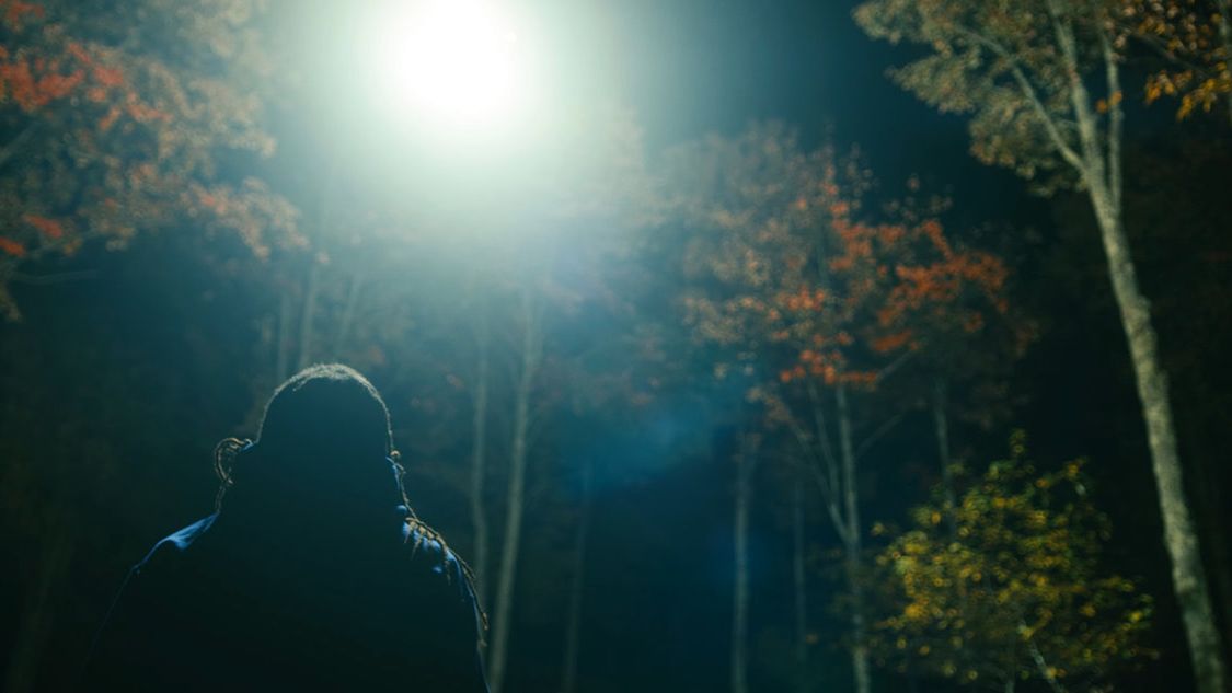 Zobaczcie film oświetlony tylko... dronami 1