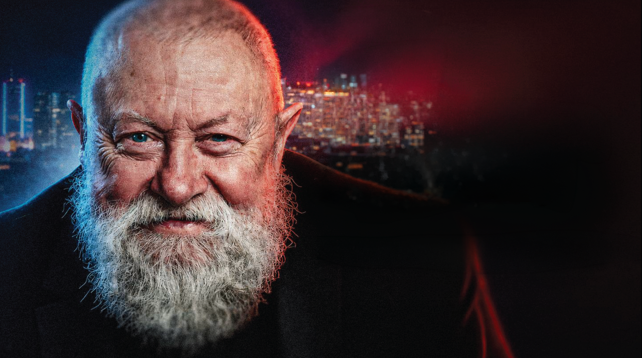 Prof. Bralczyk punktuje polityków. "Odbierają słowom moc"