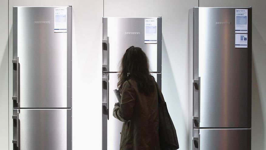 Odkrycie freonów, czyli niepalnej, nietoksycznej i nieszkodliwej dla człowieka substancji umożliwiło sprzedaż lodówek osobom prywatnym.