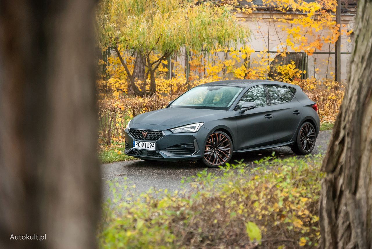 Test: Cupra Leon 300 - jeśli go kupisz, to ze względu na silnik