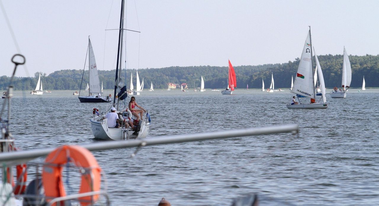 Bony turystyczne wracają. Warmia i Mazury zapraszają na jesień