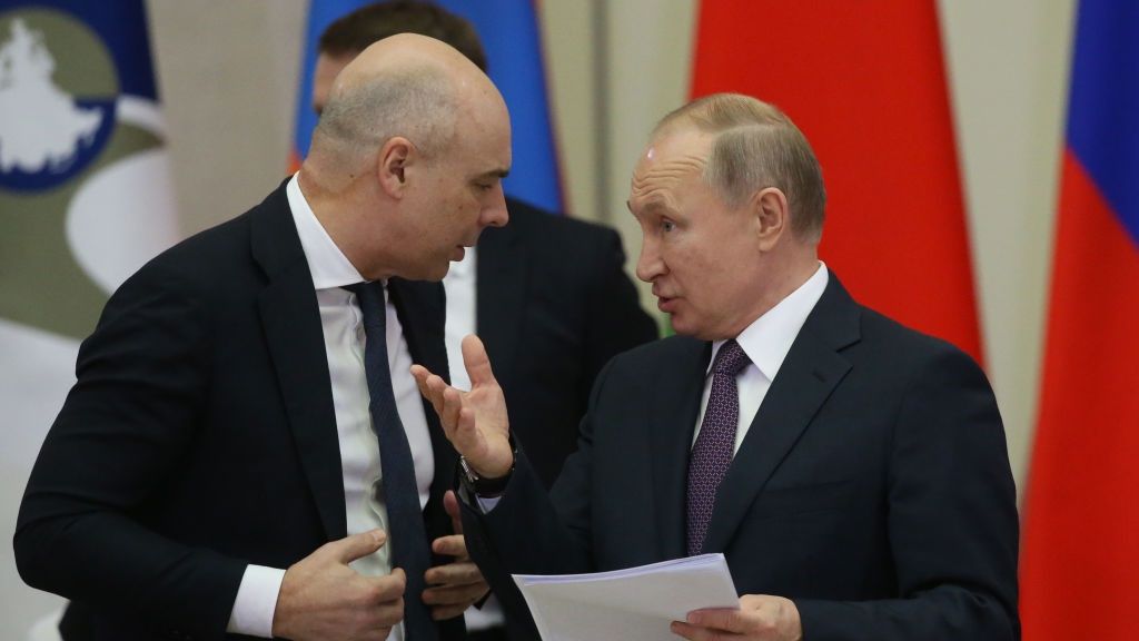 Rosyjski minister finansów Anton Siluanow i prezydent Władimir Putin 