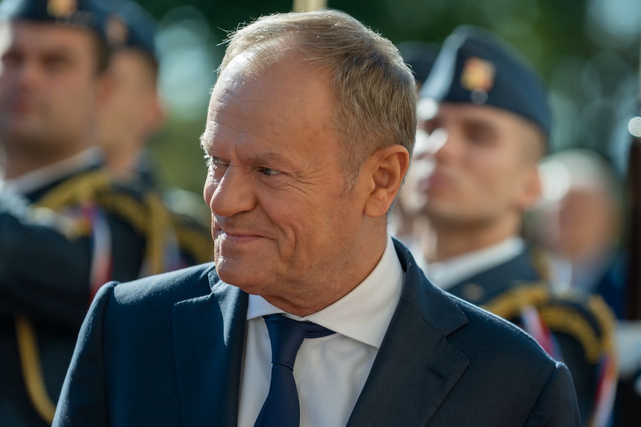 Tusk się tłumaczy. Mówi o człowieku z bronią na granicy