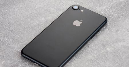 Pogwarancyjna wymiana baterii w iPhone'ach - w Polsce za 149 złotych