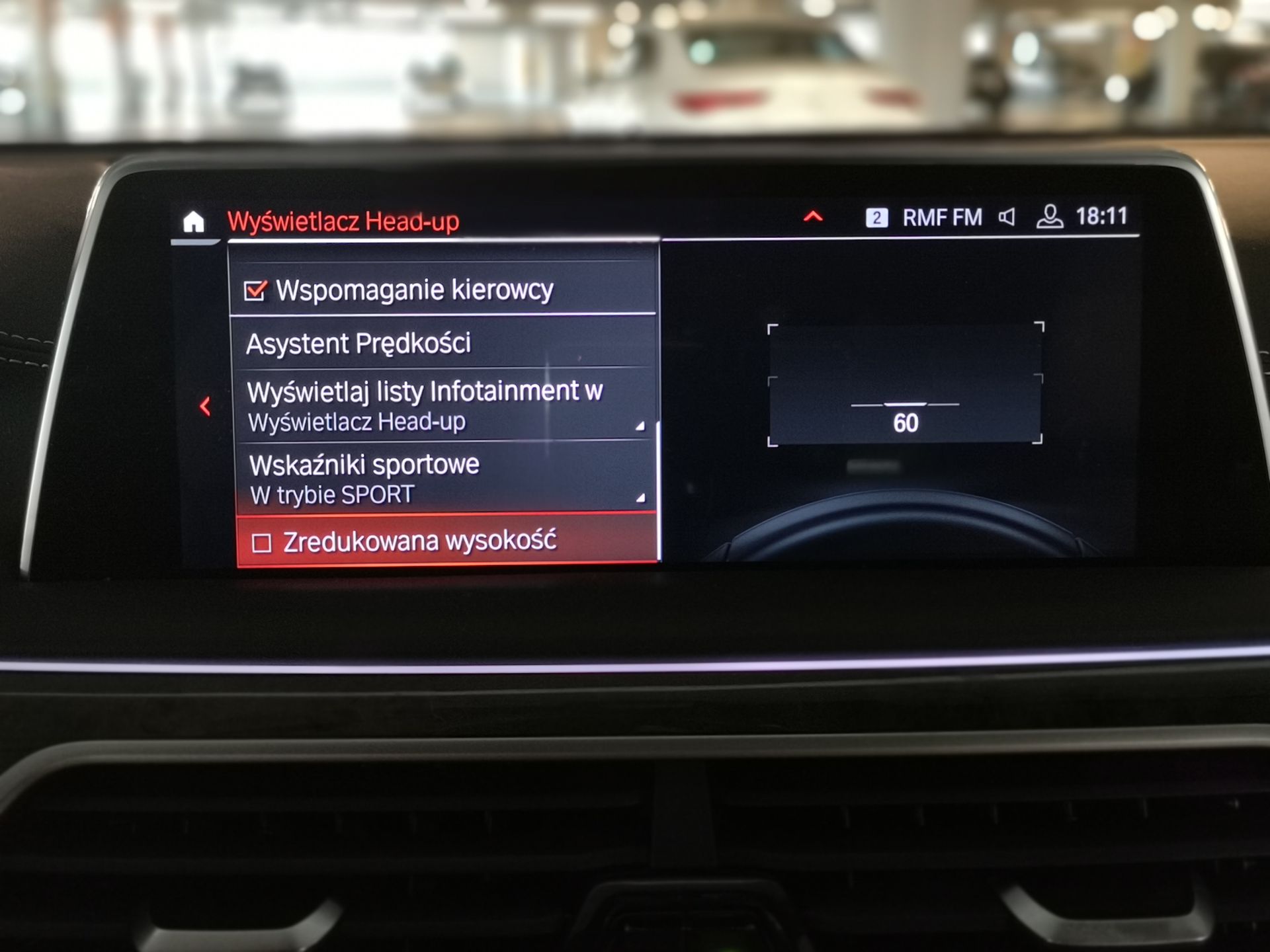 BMW 750i xDrive: Systemy wsparcia kierowcy, Night Vision, zdalne sterowanie i audio Bowers & Wilkins 22