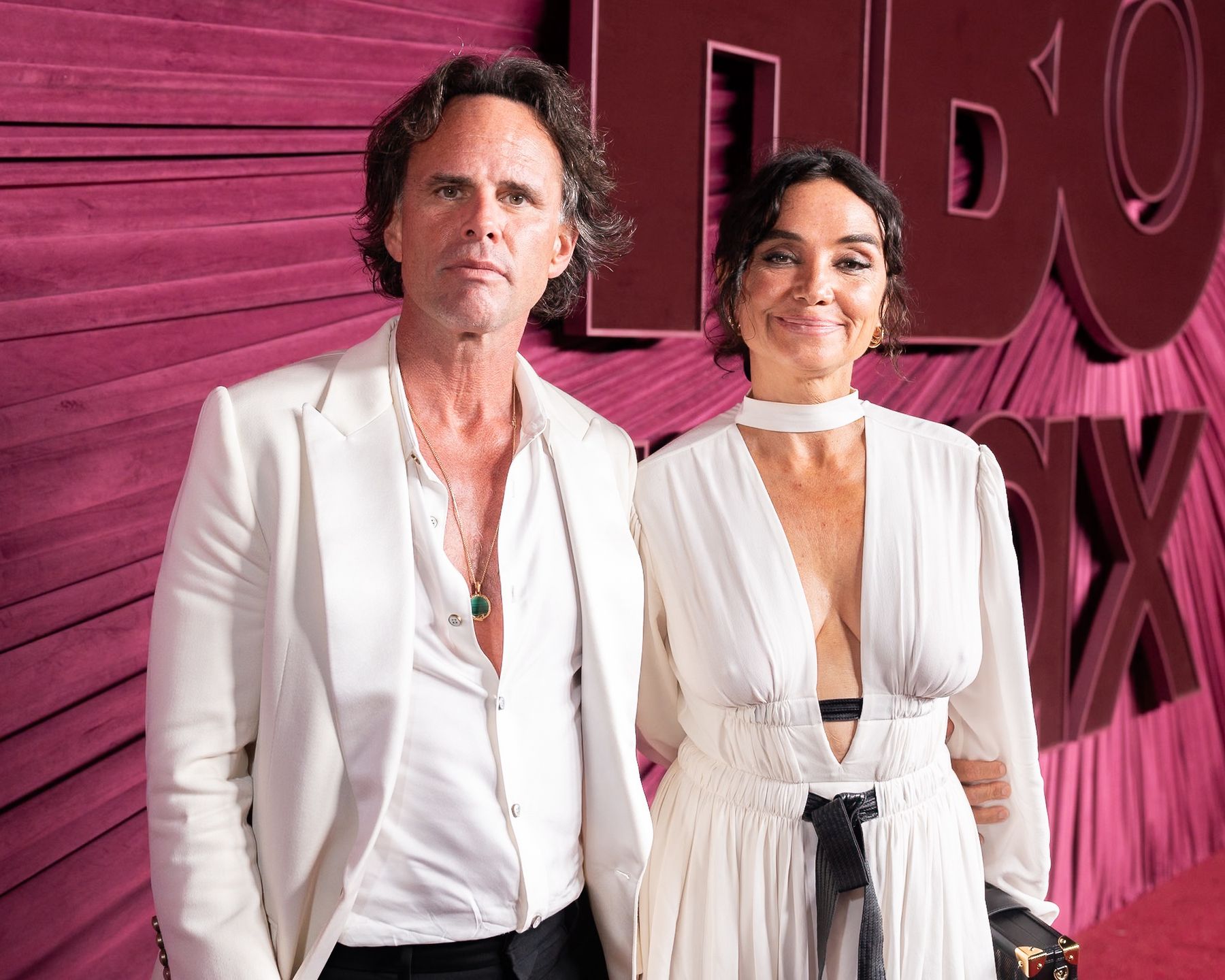 Walton Goggins i Nadia Conners 