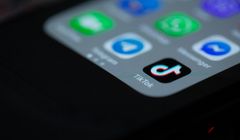 Amerykański TikTok w opałach. Gubernator oskarża o cenzurę