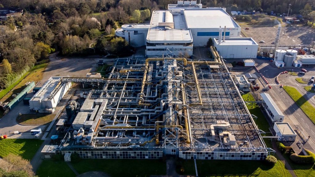 UK Microchip Company Newport Wafer Fab Sold To China
NEWPORT, WALES - APRIL 01: An aerial view of the Nexperia plant on April 1, 2022 in Newport, Wales. Nexperia, a Dutch subsidiary of the Chinese technology company Wingtech, acquired the Newport Wafer Fab in July 2021 for £63m however the UK Government may still decide to intervene under the National Security and Investment Act. The plant, which makes semiconductors, employs 450 people. (Photo by Matthew Horwood/Getty Images)
Matthew Horwood
nexperia