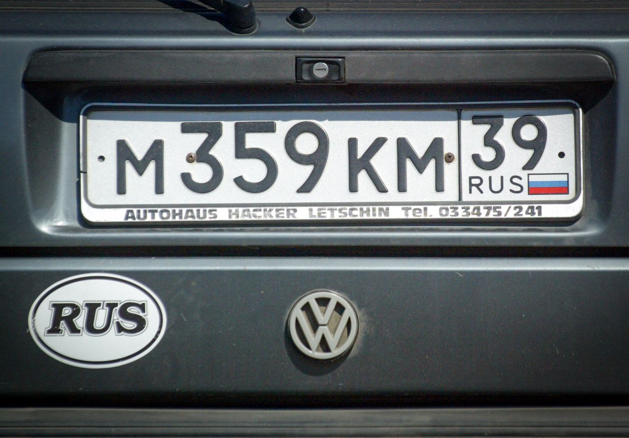 Cars with Russian license plates will have to be exported from Finland.