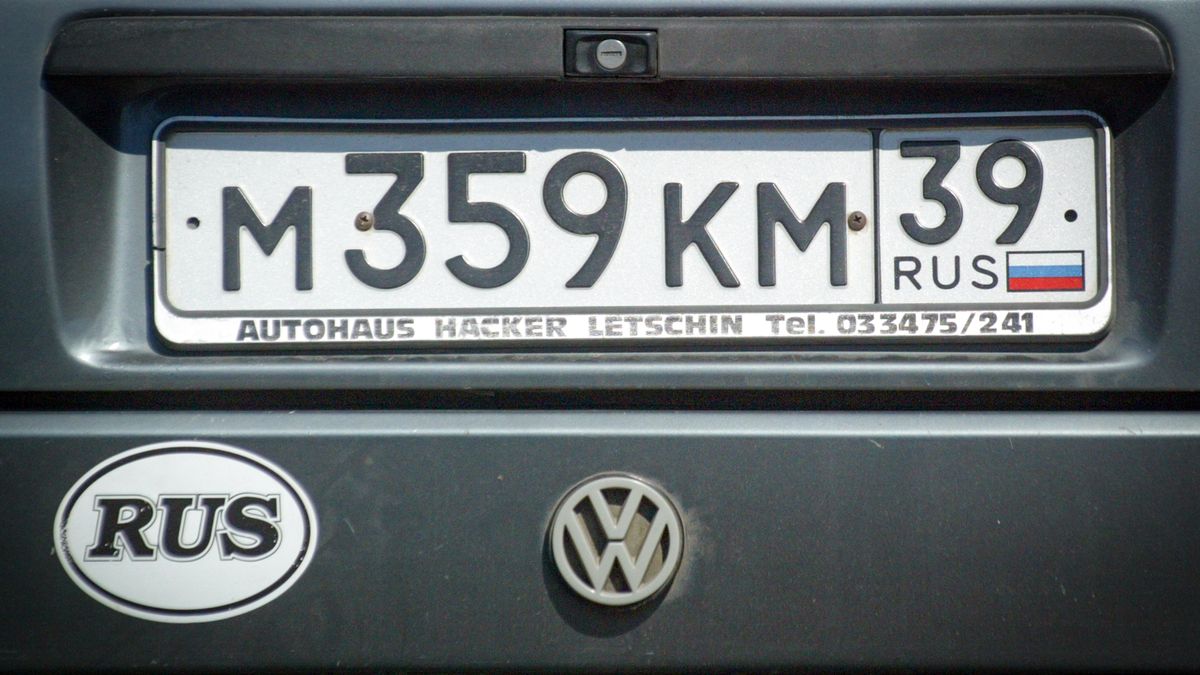 Samochody z rosyjskimi tablicami będą musiały zostać wywiezione z Finlandii