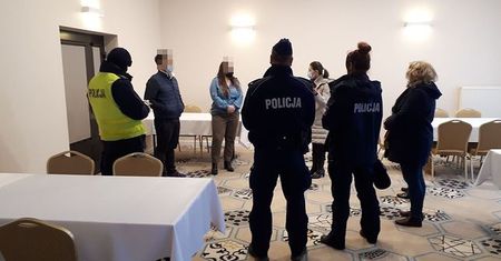 300 gości w hotelu we Władysławowie to fejk? Inne miejsce i liczba szachistów