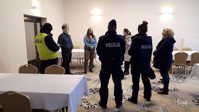 300 gości w hotelu we Władysławowie? To fejk. Inne miejsce i liczba szachistów