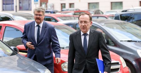Kamiński i Wąsik złożyli błędne "lojalki". Rzecznik PiS potwierdza
