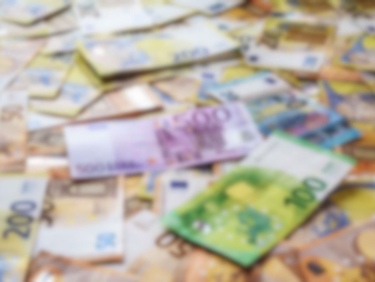 Oszukał seniora. Obwieszony złotem chciał wymienić euro na złotówki