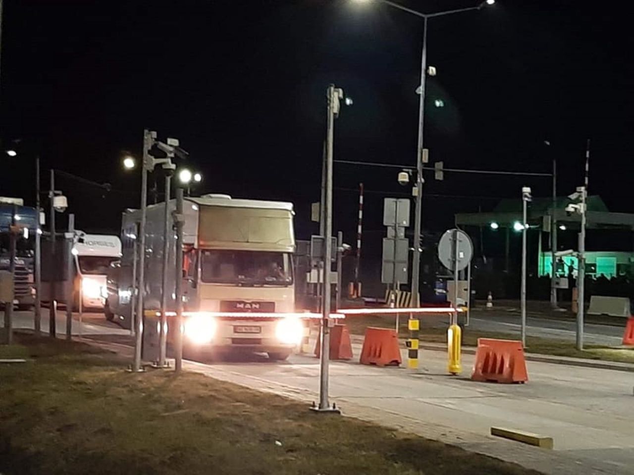 Ewakuacja zwierząt z Ukrainy. "Ludzie i zwierzęta są wycieńczeni"