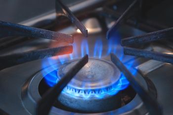 Wiadomość o nadpłacie za gaz. Podszywają się pod Orlen