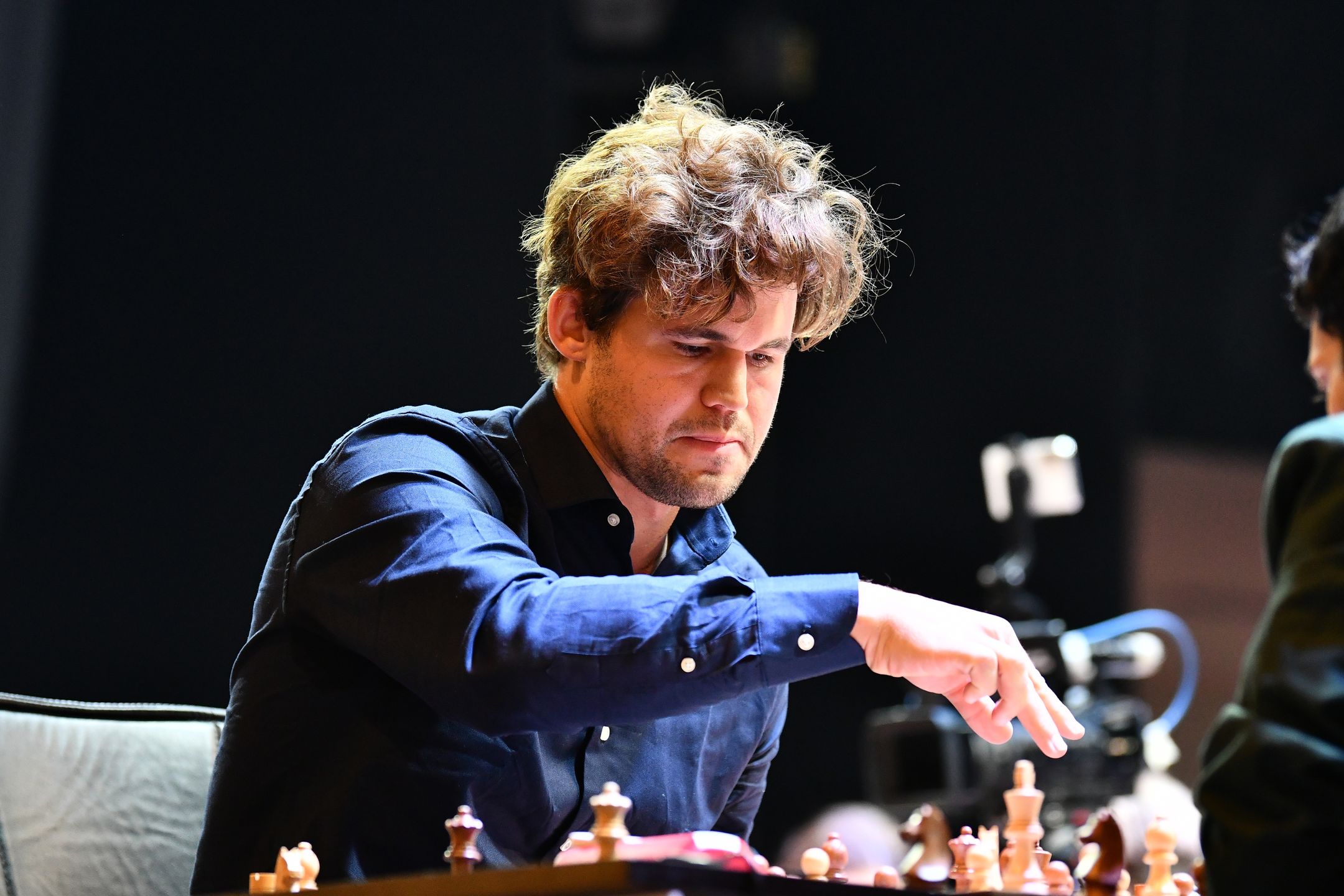 Magnus Carlsen zagrał w szachy z całym światem. Jaki był wynik?