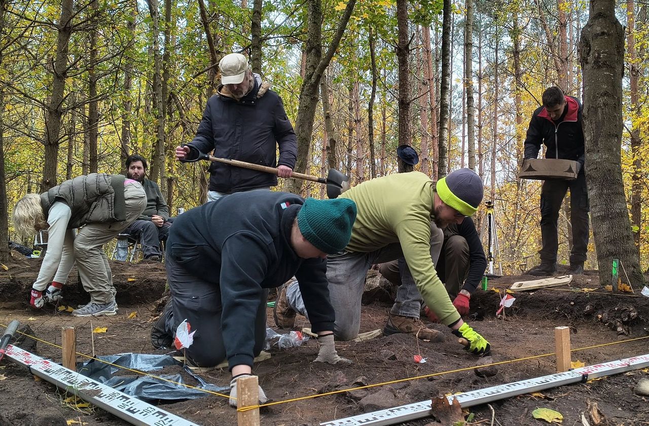 Poszli z wykrywaczem metalu do lasu. To, na co trafili, ma ponad 1500 lat
