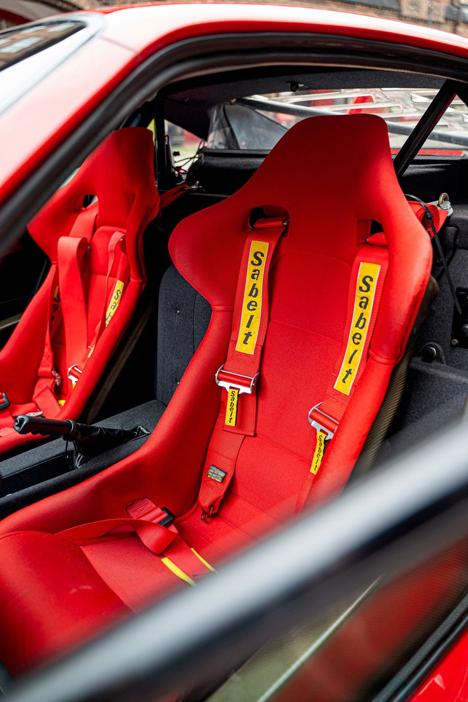 Ferrari F40 w Ferrari Katowice (1990)
