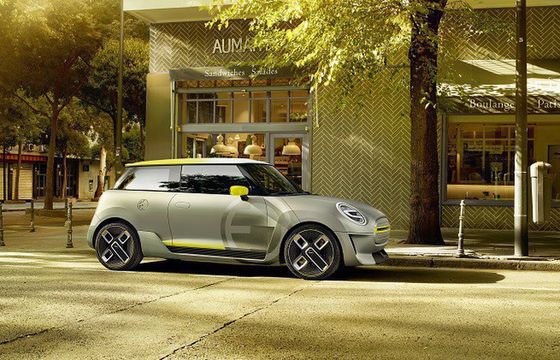 IAA 2017: BMW prezentuje elektryczny model Mini