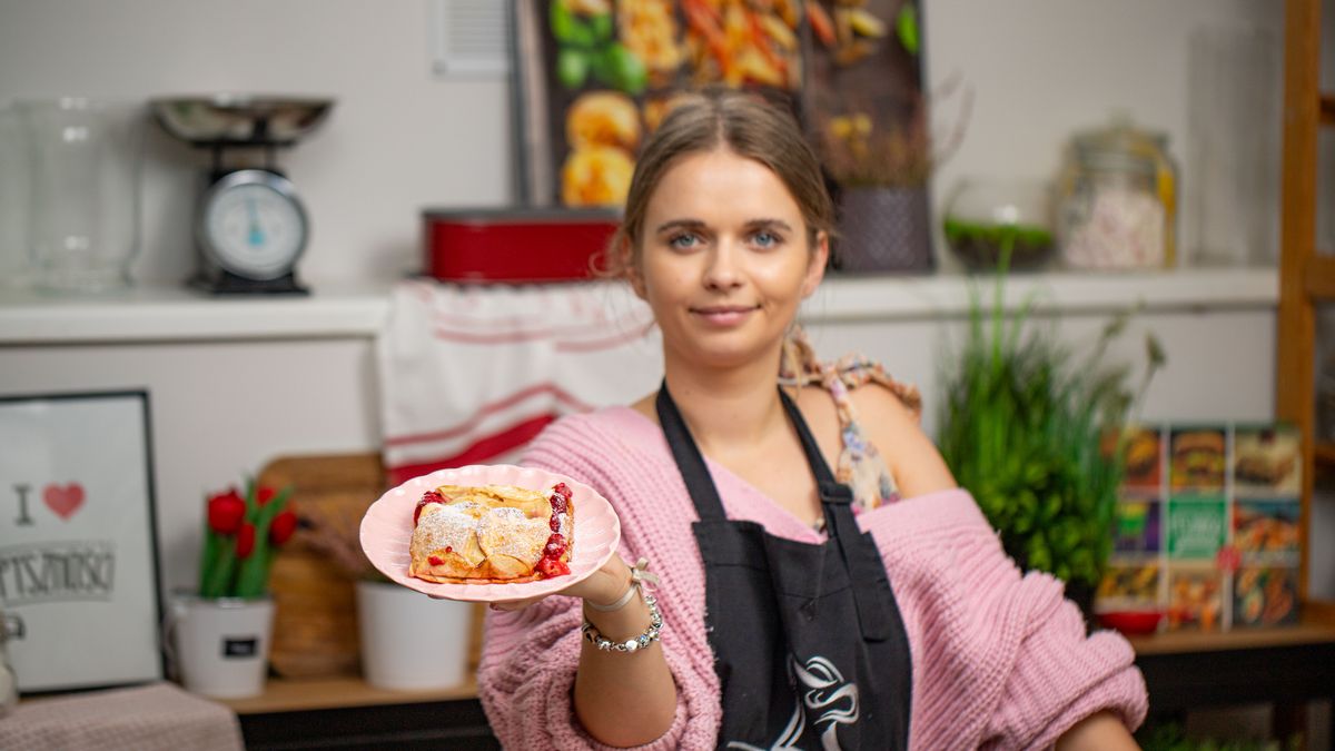 Ciasto z jabłkami i malinami- Pyszności