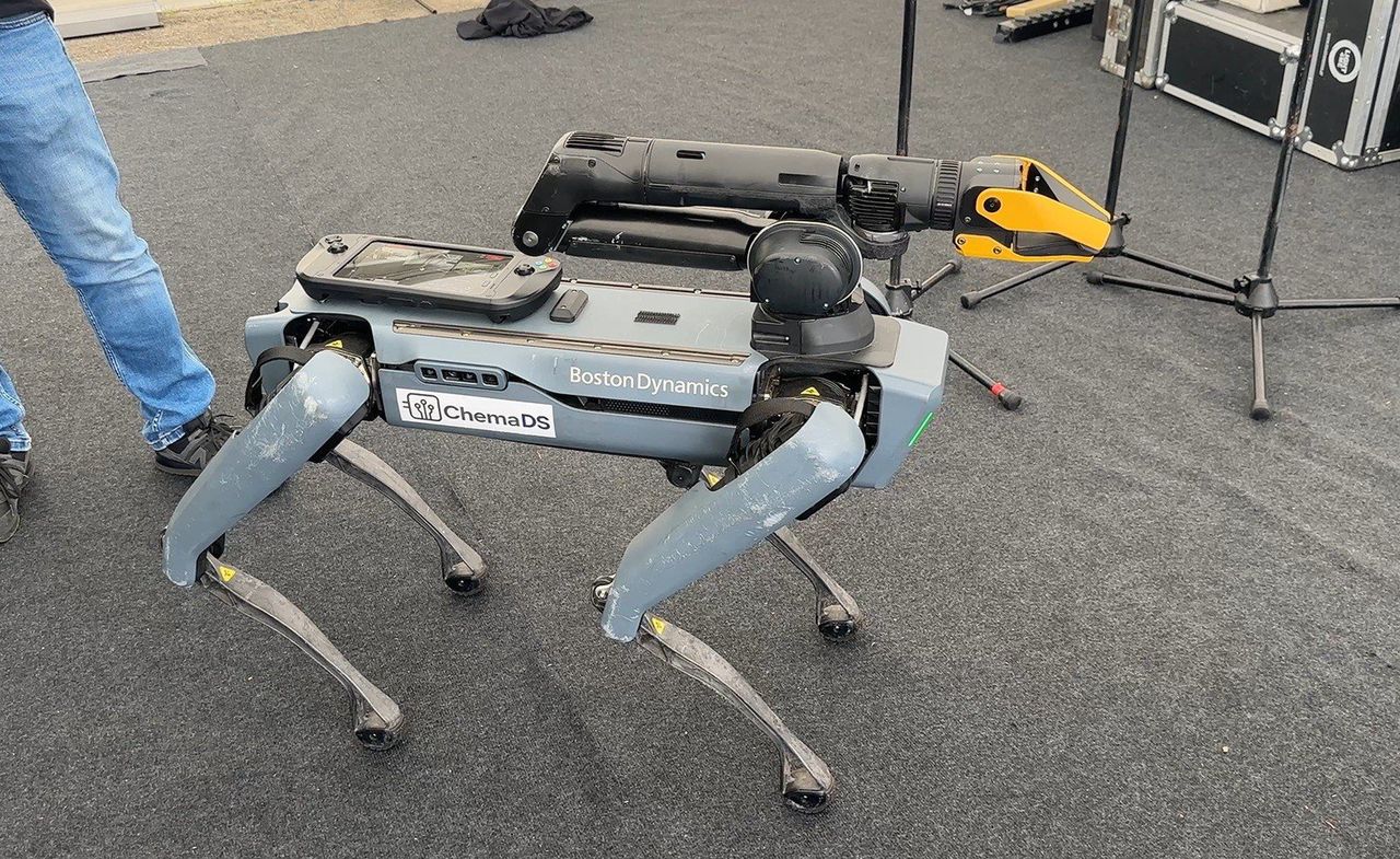 Ma zwiększyć bezpieczeństwo w fabryce. To czworonożny robot Spot