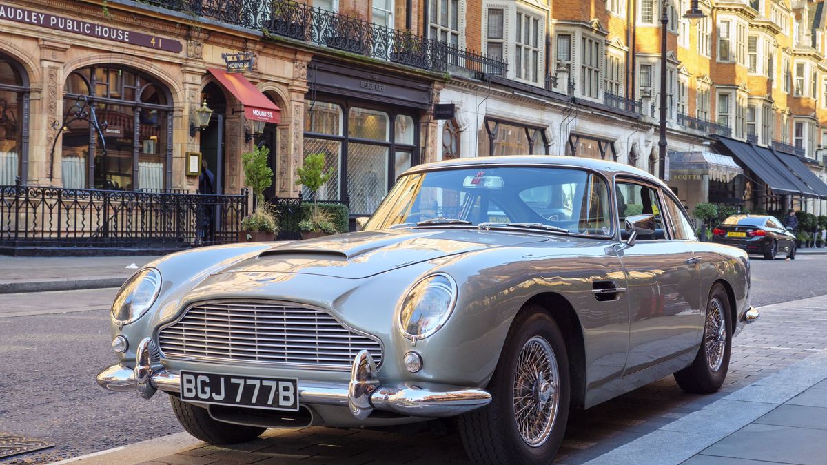 Aston Martin DB5 - zdjęcie ilustracyjne