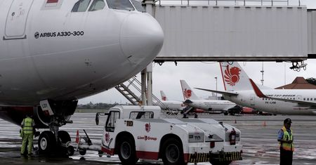Piloci zasnęli w czasie lotu. Na pokładzie 153 pasażerów