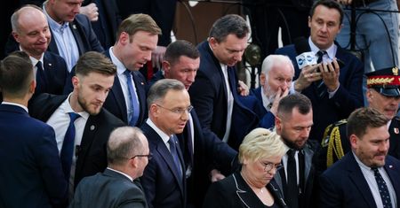 Odepchnął reportera od prezydenta. Zamieszanie w Sejmie