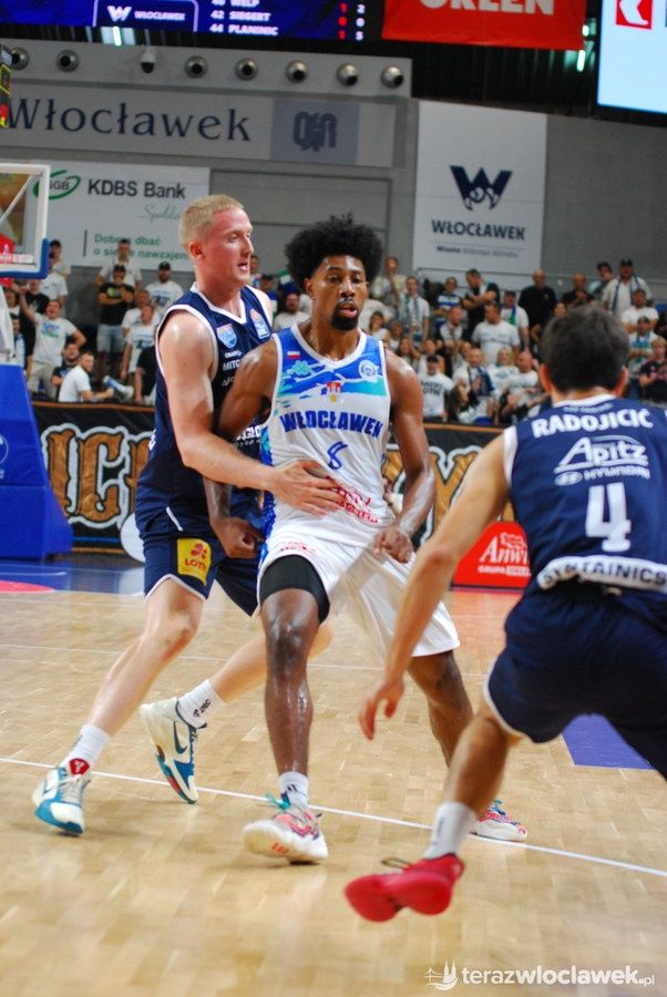 Zacięty mecz Anwilu z Syntainics MBC Weissenfels