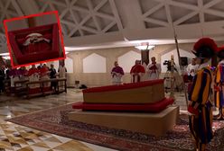 Ciało Franciszka złożone do trumny. Jest pierwsze nagranie