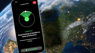 Apple zmienia zdanie w sprawie opłat za łączność satelitarną. A Polacy wciąż czekają