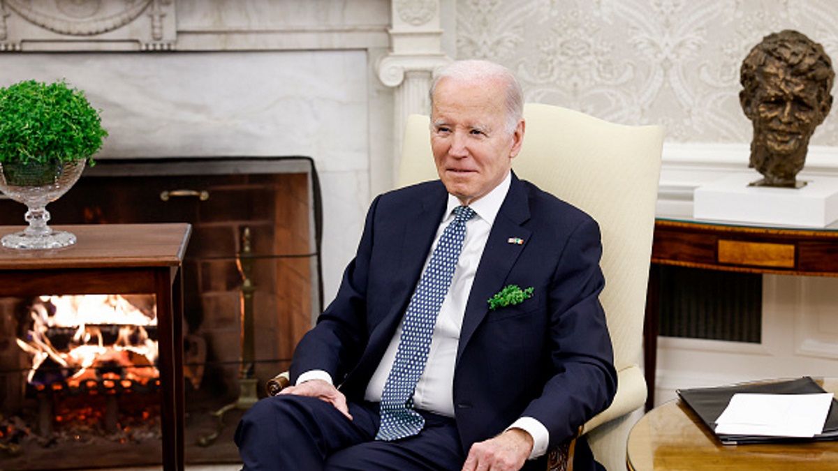 Joe Biden postanowił zażartować ze swoich irlandzkich korzeni. Była mowa o... posiadaniu "krewnych w więzieniu"