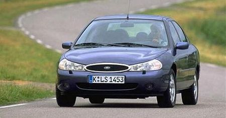 Jaki używany samochód kupić? Ford Mondeo II, czyli przestronny wóz za 8 tysięcy