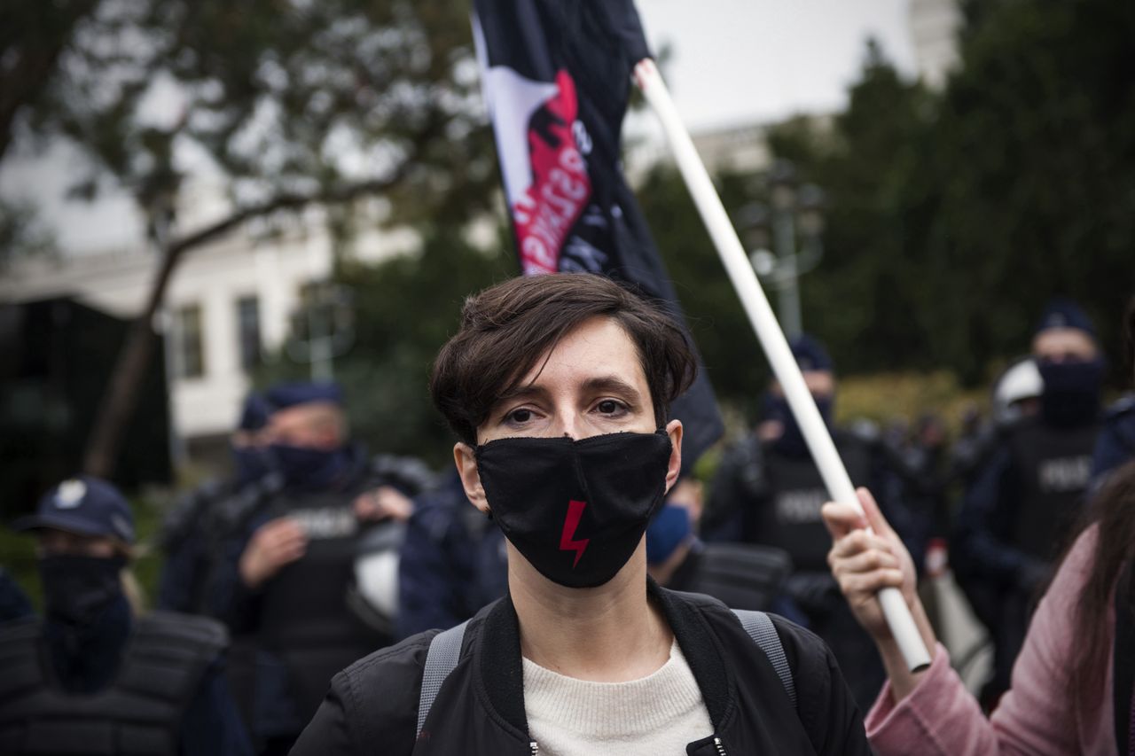 Klementyna Suchanow uwolniona przez policję. Usłyszała zarzuty