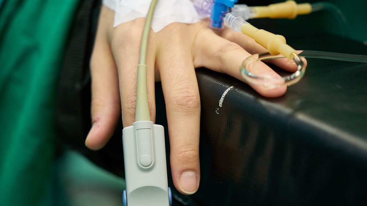 11-latka zmarła na ptasią grypę.