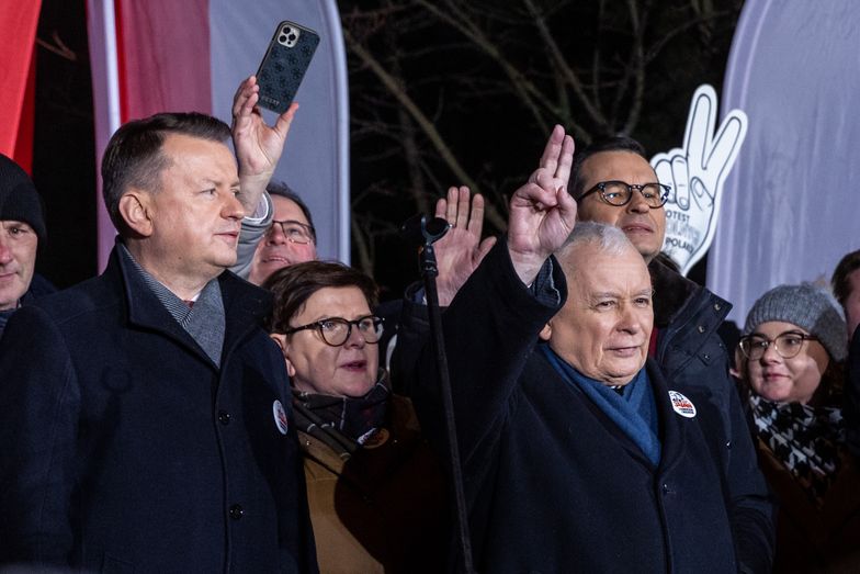 "Fani UE muszą uzbroić się w cierpliwość". Bloomberg pisze o sytuacji w Polsce