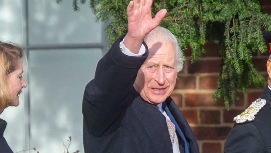 Kr�l Karol III pozdrawia
Mandatory Credit: Photo by Tayfun Salci/ZUMA Press Wire/Shutterstock (15024181u)
King CHARLES III leaves William Morris and Art From The Islamic World exhibition in Watlhamstow, North London.
King Charles III visits William Morris and Art From The Islamic World exhibition, London, England, United Kingdom - 20 Dec 2024
Tayfun Salci/ZUMA Press Wire/Shu