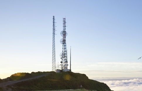 Za 5,2 mld euro Cellnex kupuje wszystkie maszty komórkowe od SFR. Będzie największym operatorem infrastruktury w Europie