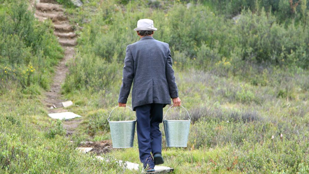 #KrzyweZwierciadło: Microsoft ma rewolucyjny pomysł na dostarczanie internetu. Będzie to robić wiadrami 1