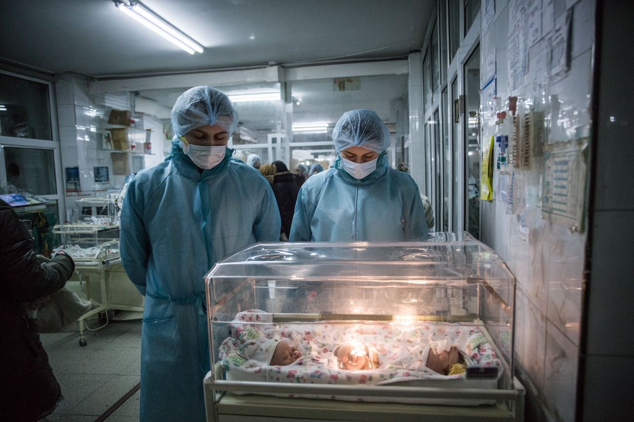 Tragedia na oddziale położniczym. Aresztowania lekarzy po śmierci dziewięciorga noworodków na Syberii